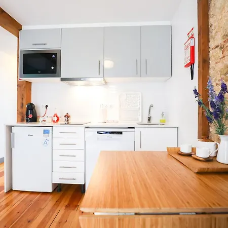 Apartament Elevador Da Bica By Spoton