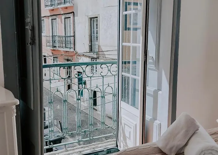 Apartamento Elevador Da Bica By Spoton Lisboa