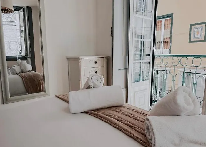 Elevador Da Bica By Spoton Apartamento *